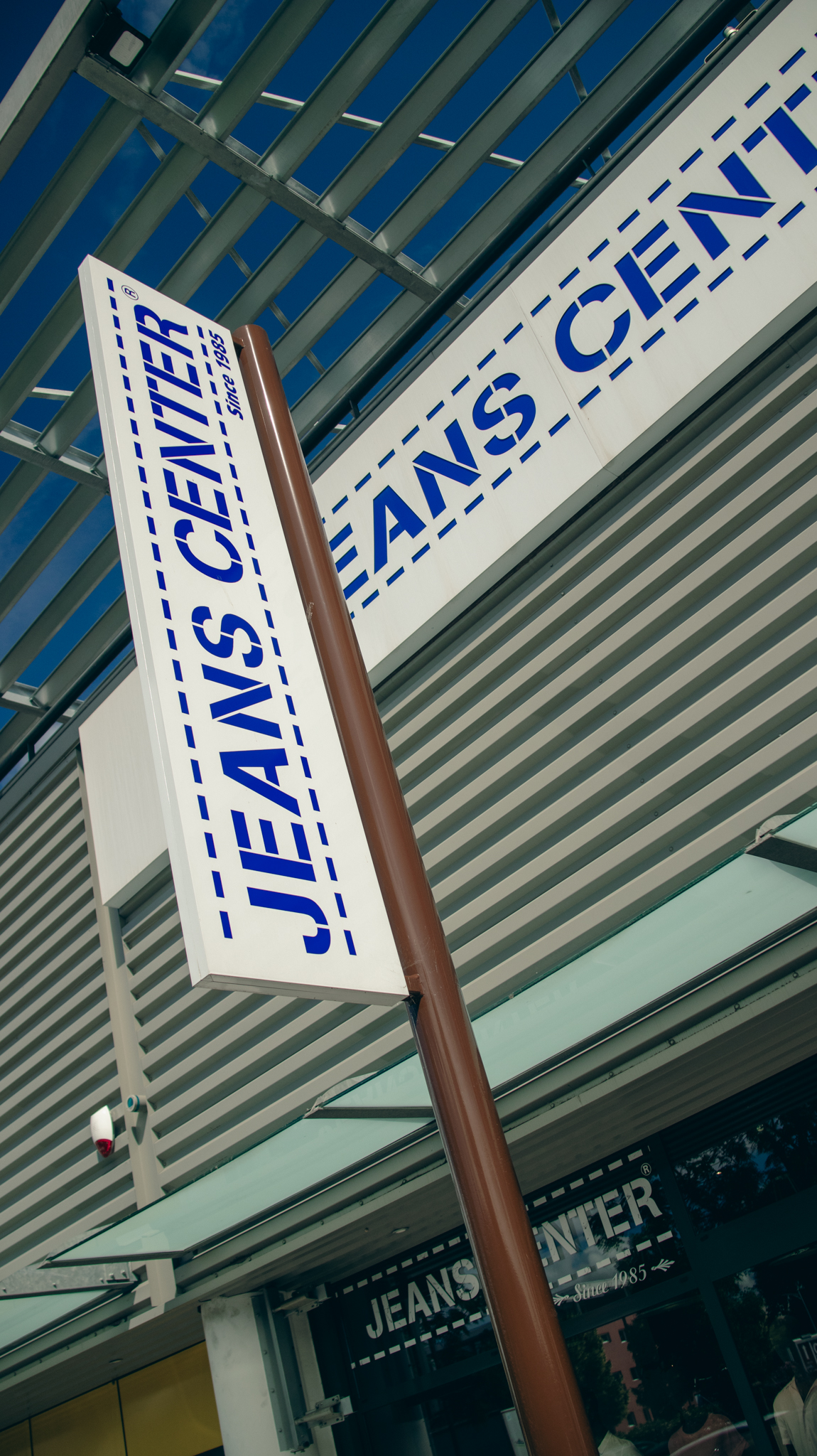 Réalisation de KLD Communication par Quentin Larmande : Jeans Center — shooting photo