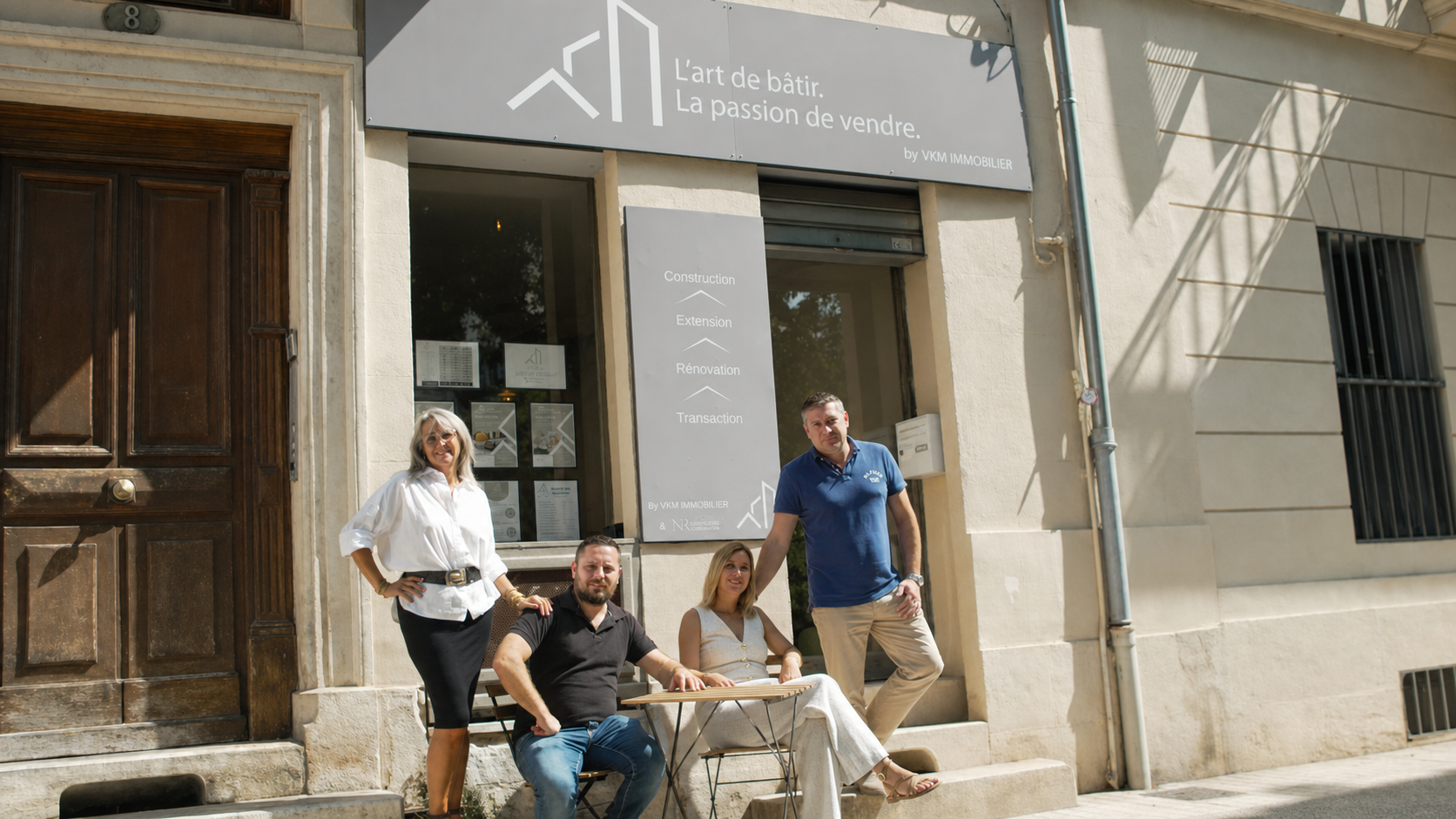 Réalisation de KLD Communication par Quentin Larmande : VKM Immobilier — shooting en agence